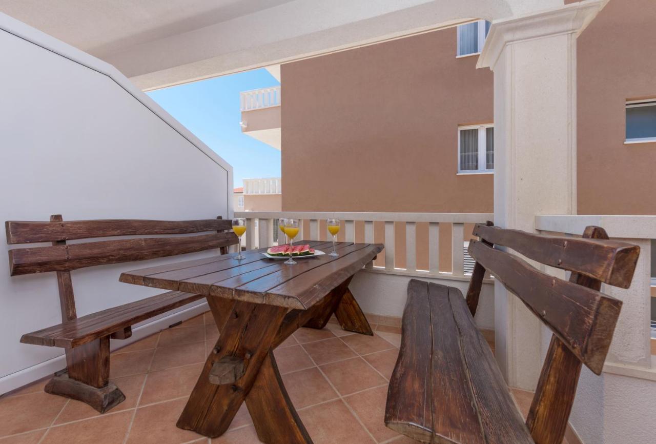 Skiljini Dvori - Apartman Makarska Exterior photo